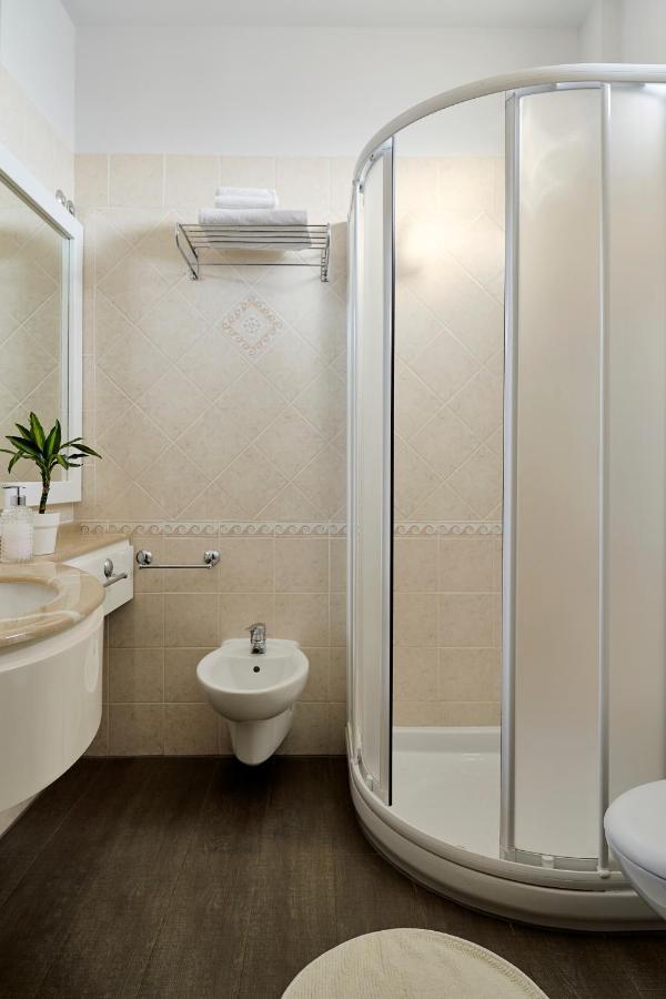 Hotel Madison Rimini Dış mekan fotoğraf